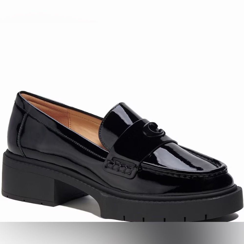COACH LEAH  PTNT LTH LOAFER
NIB size 8.5
